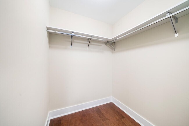 Building Photo - 100 Eton Row