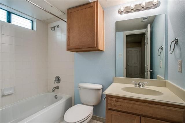 Building Photo - 2415 Stutz Dr