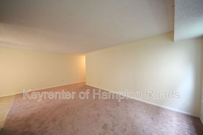 Building Photo - 8530 Tidewater Dr