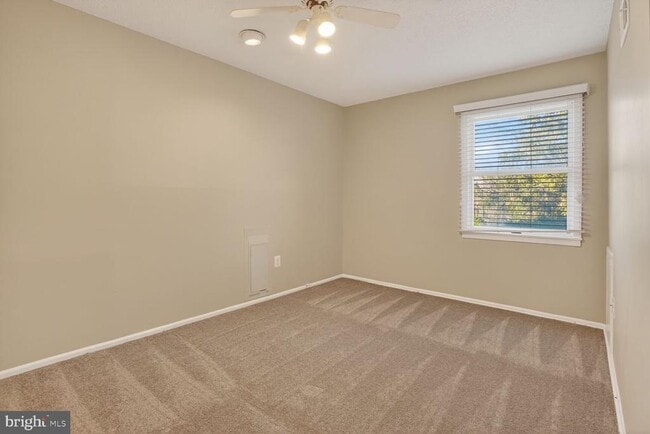 Building Photo - 7600 Lisle Ave