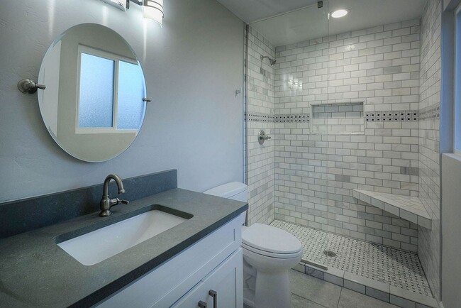 Building Photo - PRE-LEASE FOR AUGUST 2026 - Gorgeous home ...