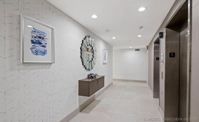 Building Photo - 3450 S Ocean Blvd