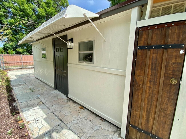 Building Photo - 426 S L St