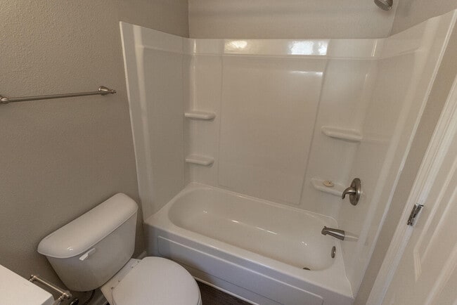 Building Photo - 105 N Garth Ave