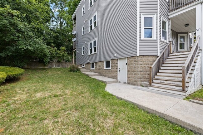 Building Photo - 580 Ashmont St