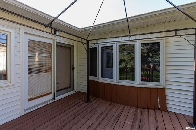 Building Photo - 4304 36th Ave