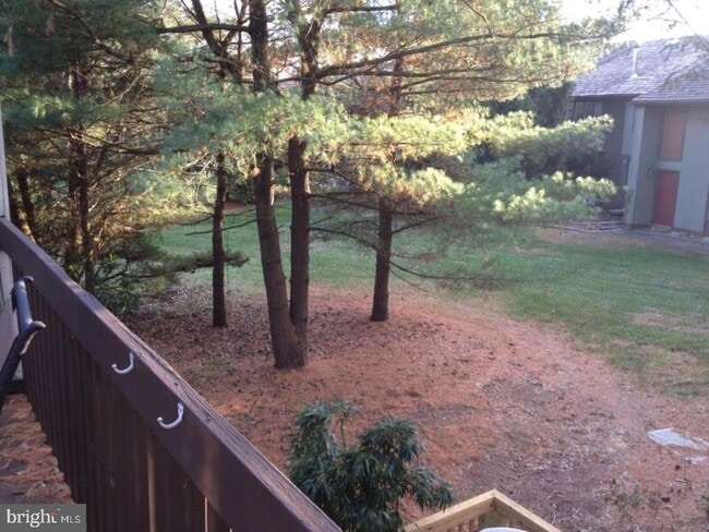 Building Photo - 16 Runnemede Rd