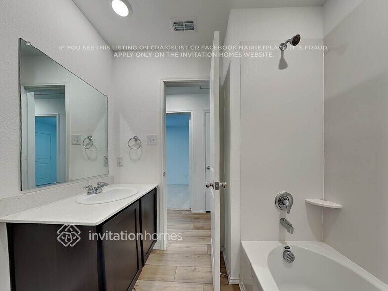 Building Photo - 412 Br Vlg Wy