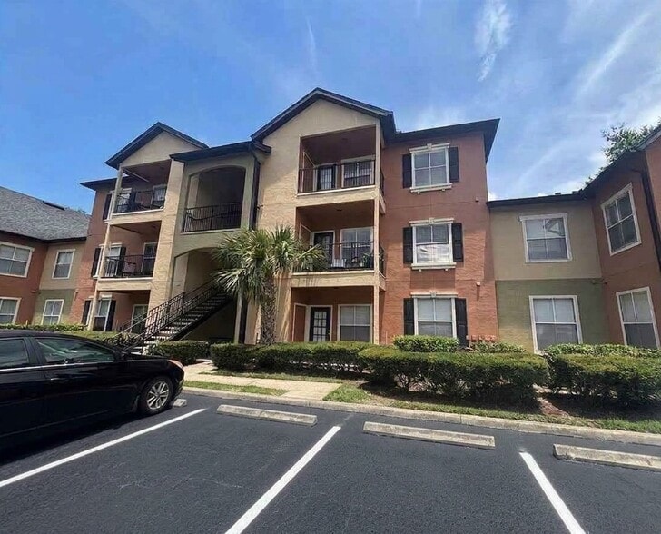 Building Photo - 6071 Westgate Dr