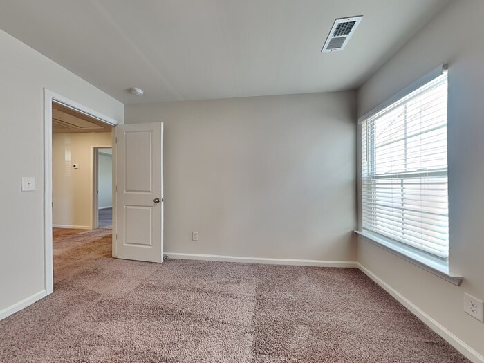 Building Photo - 457 Red Poll Wy