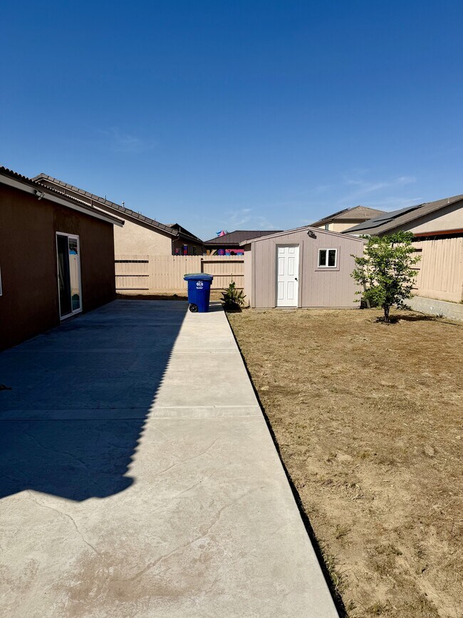 Building Photo - 1736 Berry St