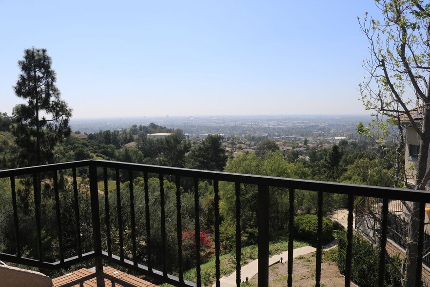 Building Photo - 4310 E Terra Vista Ln