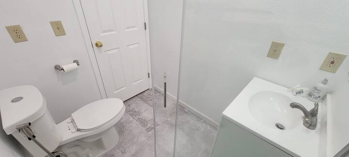 Building Photo - 19925 Wallingford Ave N