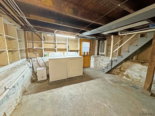 Building Photo - 610 Graham Ave