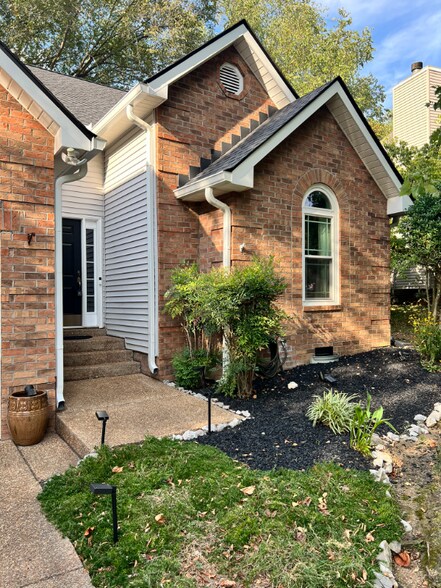 Building Photo - 2686 Douglas Ln