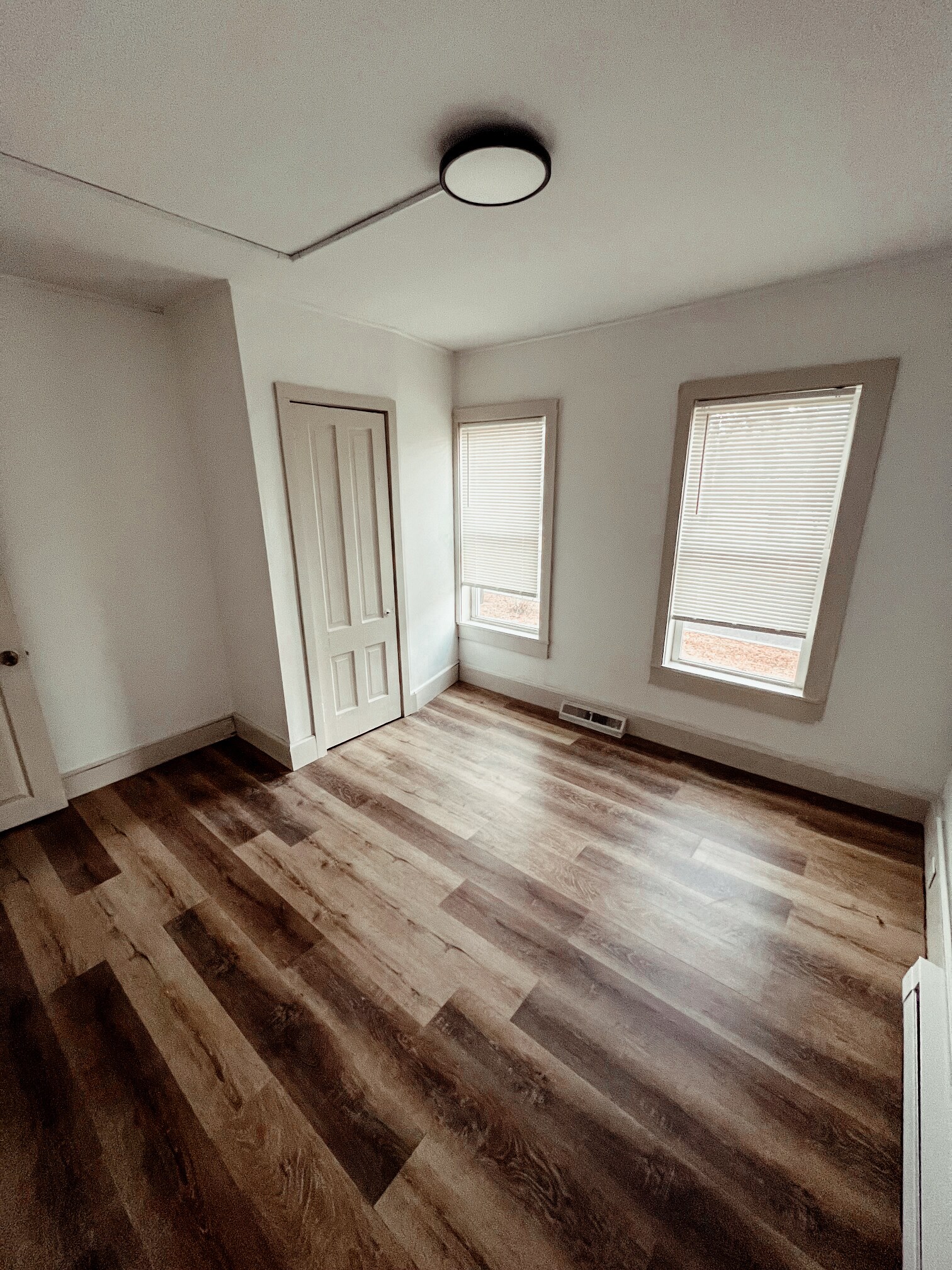 Building Photo - 20 Park St