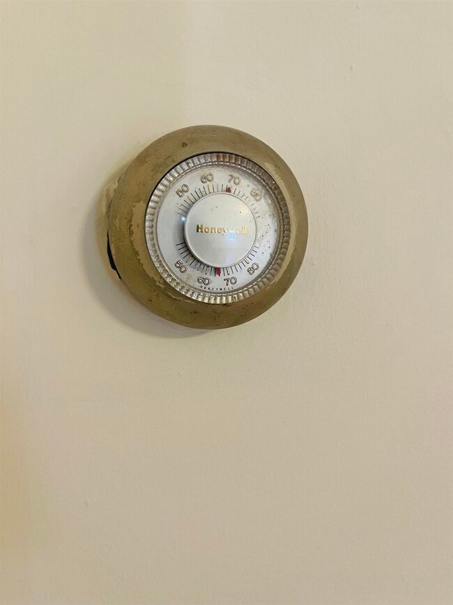 Building Photo - 39 W 35th St