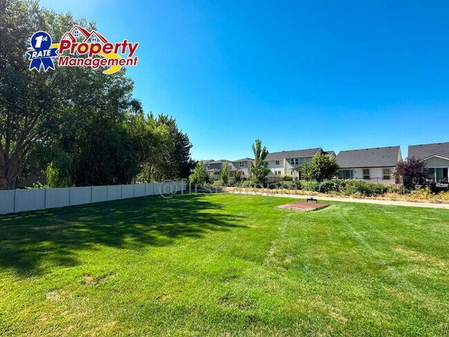 Building Photo - 1949 E Wilson Ln