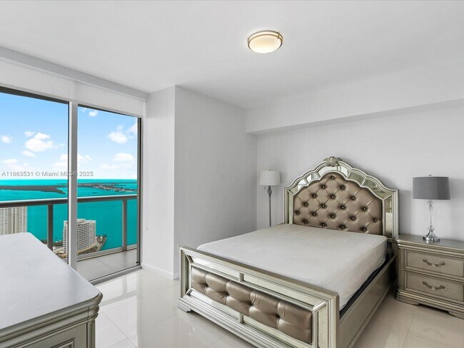 Building Photo - 465 Brickell Ave