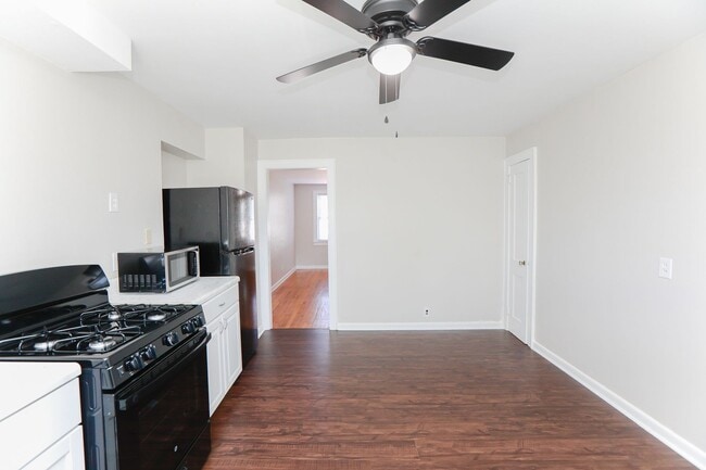 Building Photo - 9262 Coleman Ave