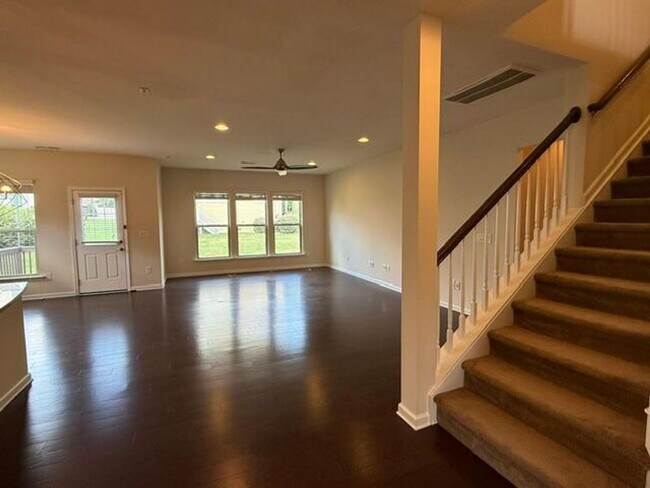 Building Photo - 1009 Magnolia Blossom Ln