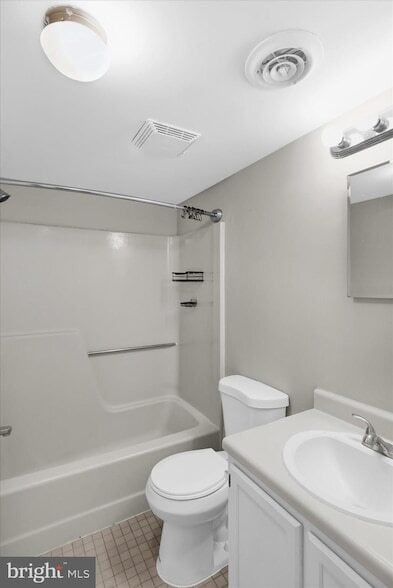 Building Photo - 46-6-46 Holly Dr