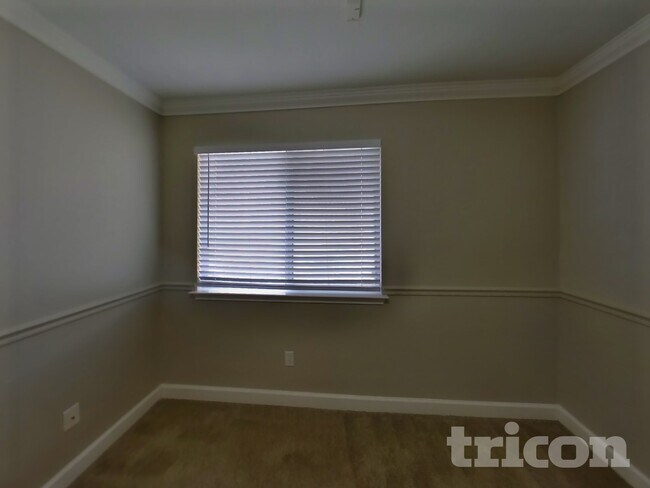 Building Photo - 9039 Thomas York Blvd