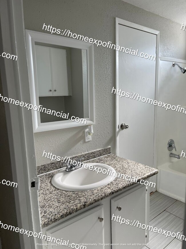 Building Photo - Nice Home For Rent