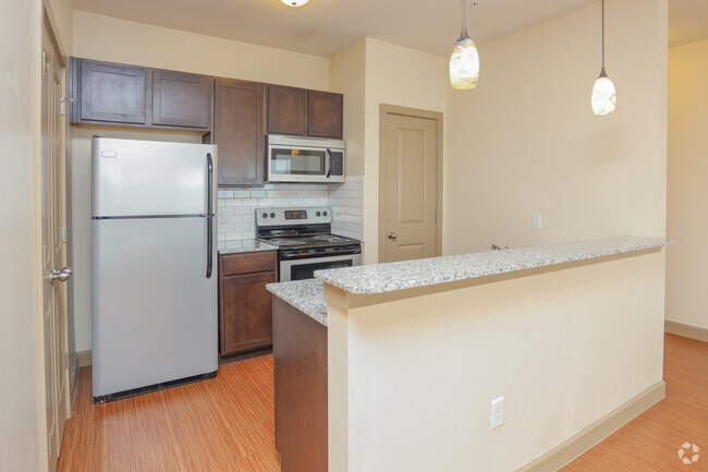 1BR, 1BA - 725SF - A4 - Franklin Place