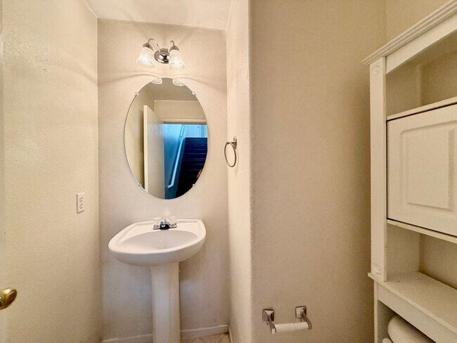 Building Photo - Beautiful two-story home featuring 3 bedrooms, 2.5 bathrooms