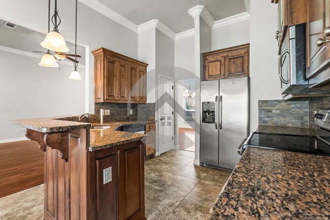 Building Photo - 6137 Remington Dr