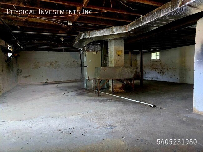 Building Photo - 1547 Riverdale Rd SE