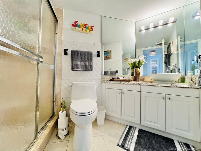 Building Photo - 9500 S Ocean Dr