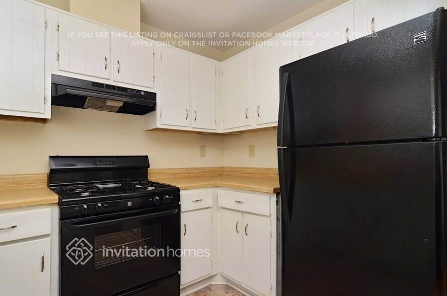 Building Photo - 1532 Kings Ridge Dr NW