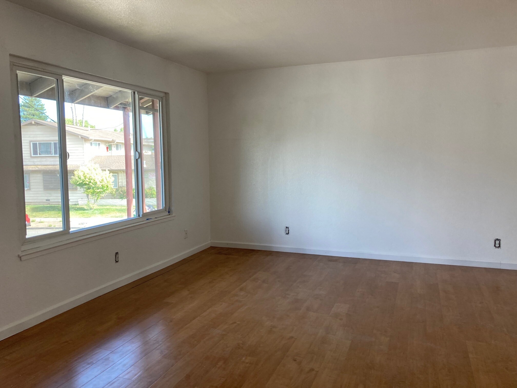 Building Photo - 797 Farm Dr