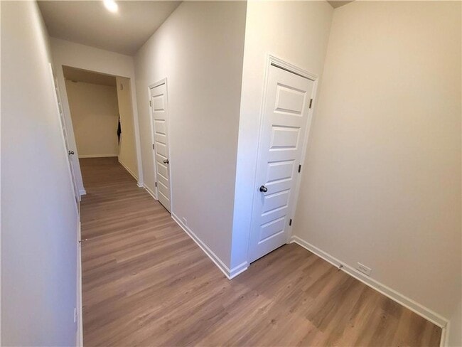 Building Photo - 143 Sawgrass Dr