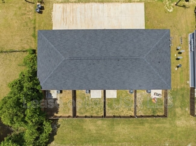 Building Photo - 34 Pine St