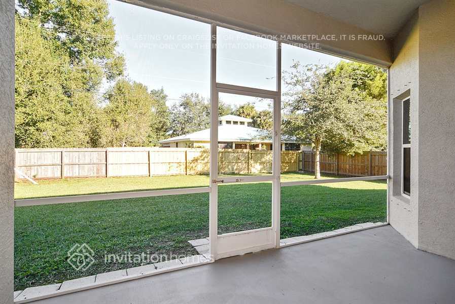 Building Photo - 2317 SW Fern Cir