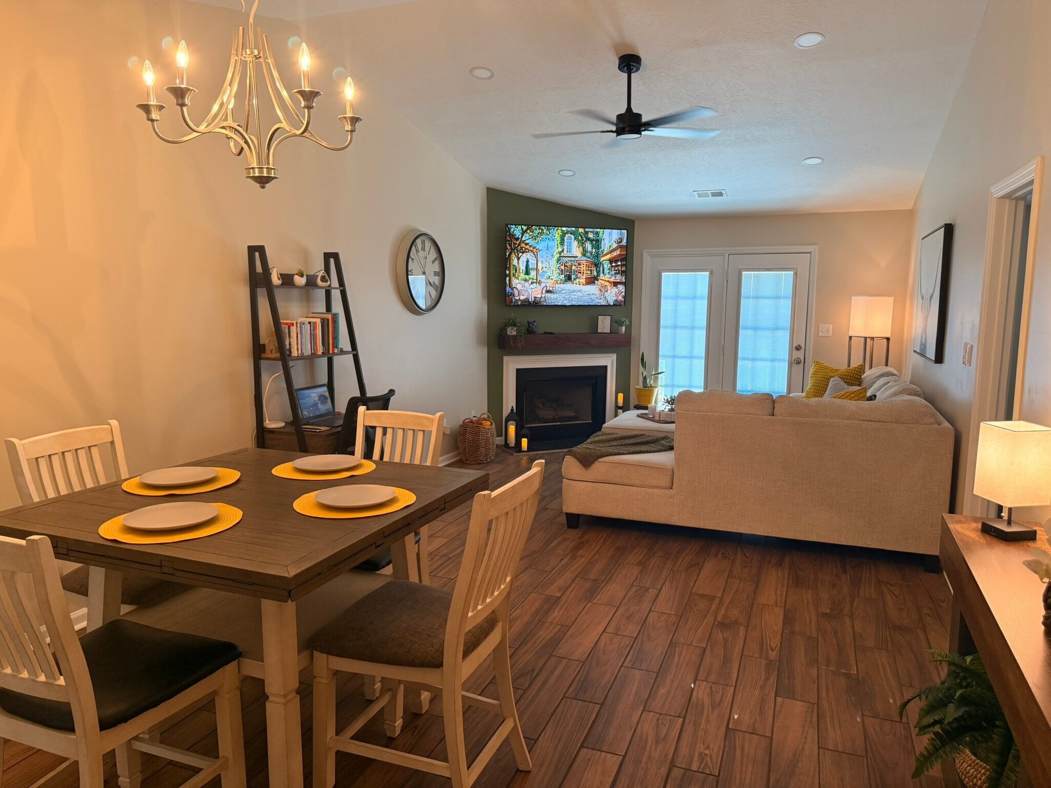 Building Photo - 4005 Calypso Dr