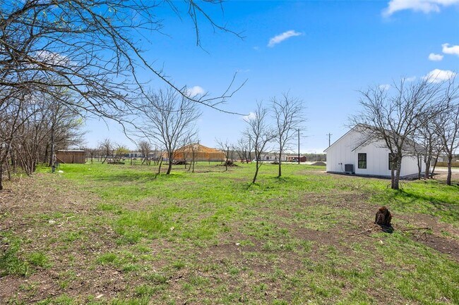 Building Photo - 260 Amaranta Ln