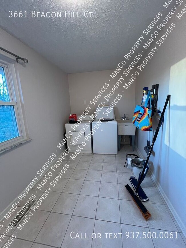 Building Photo - 3661 Beacon Hill Ct