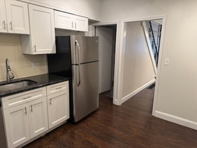 Building Photo - Great updated 3 Bedroom Row home in Manayunk for rent $2,200/month