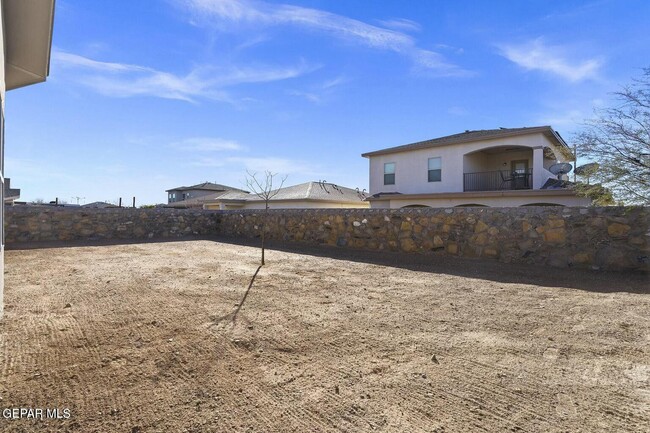 Building Photo - 5814 Redstone Rim Dr