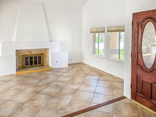 Building Photo - 2831 Shirley Dr