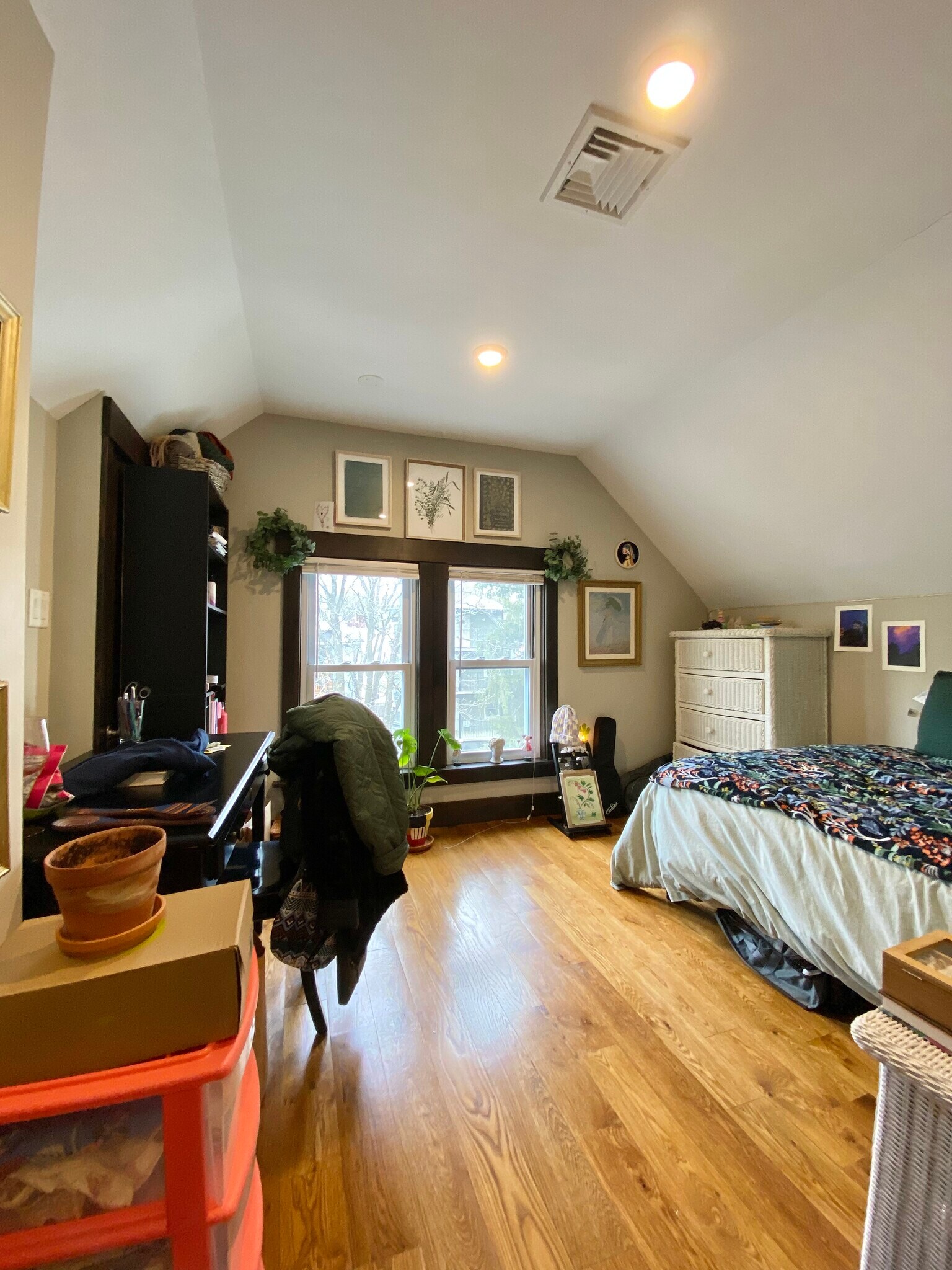 Building Photo - 46 Creighton St