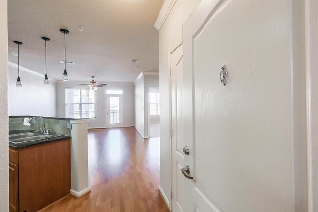 Building Photo - 1711 Old Spanish Trl