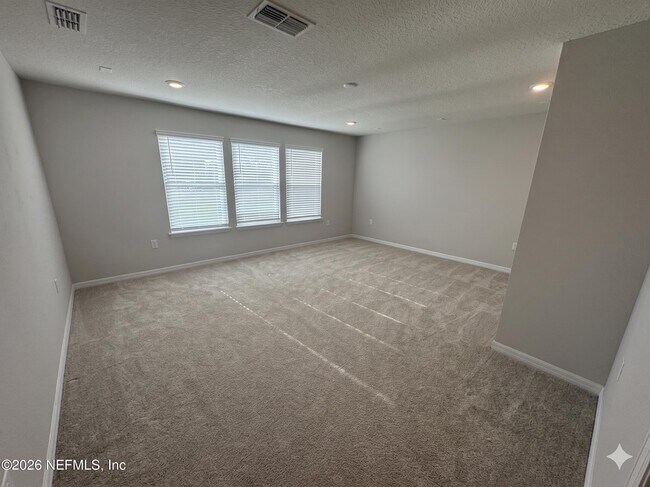 Building Photo - 217 Red Barn Rd