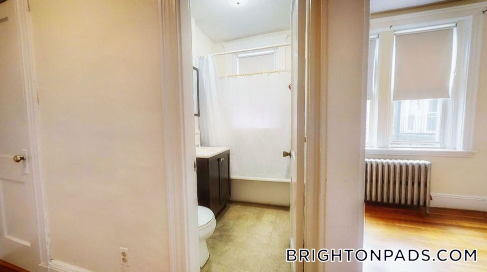 Building Photo - 135 Washington St