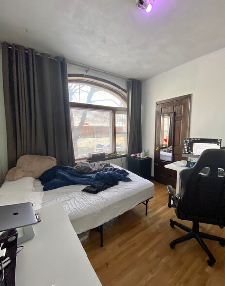 Building Photo - 526 Harvard St