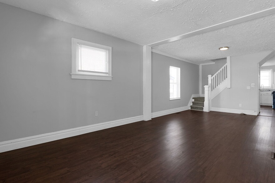 Building Photo - 816 Wager St